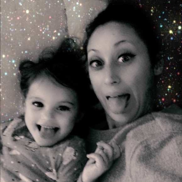 Meet your Posher, Rachel - Picture 2 of 4